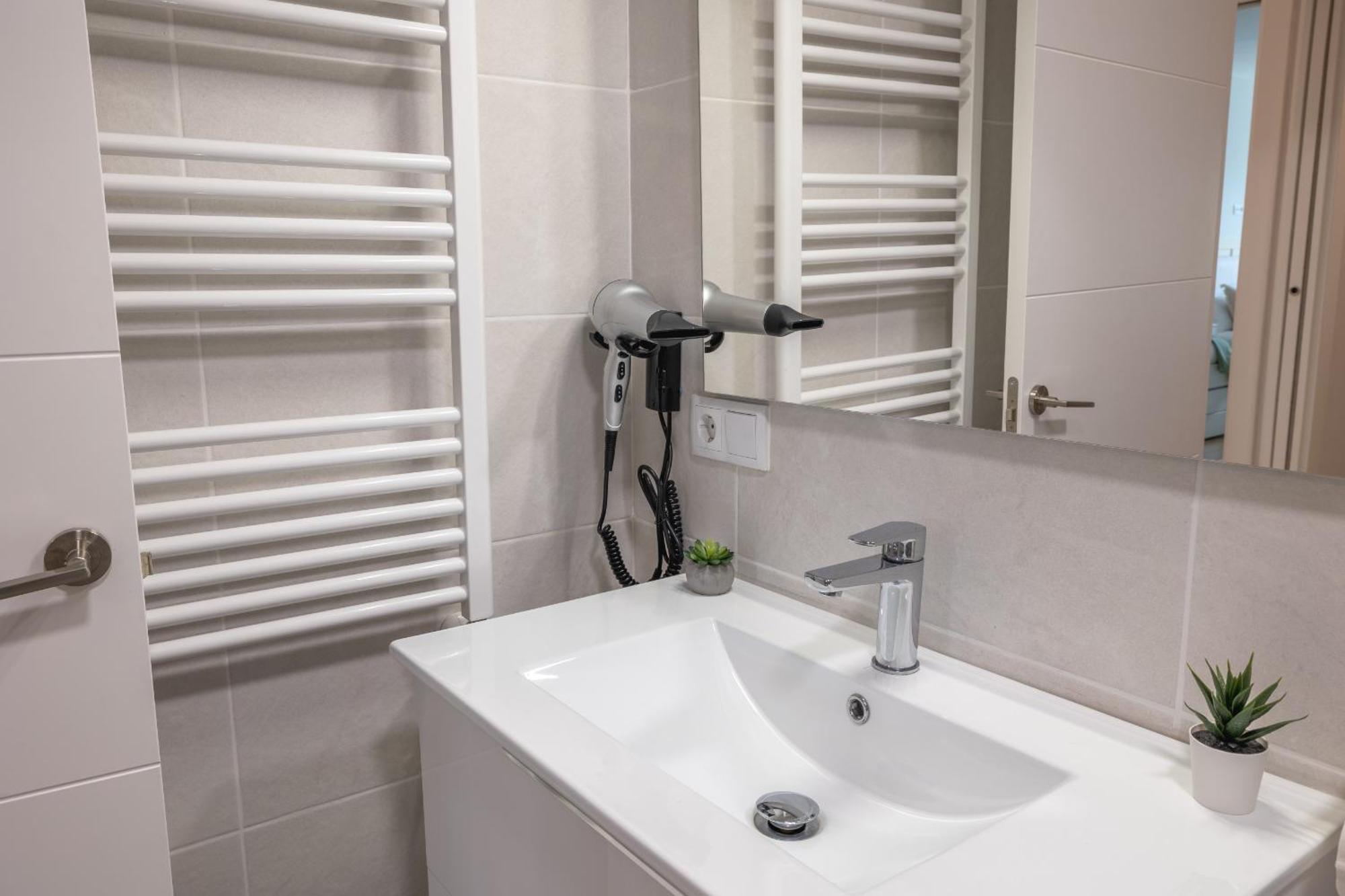 Tuapartamento El Mirador De Benjamin Apartment Pamplona Bagian luar foto