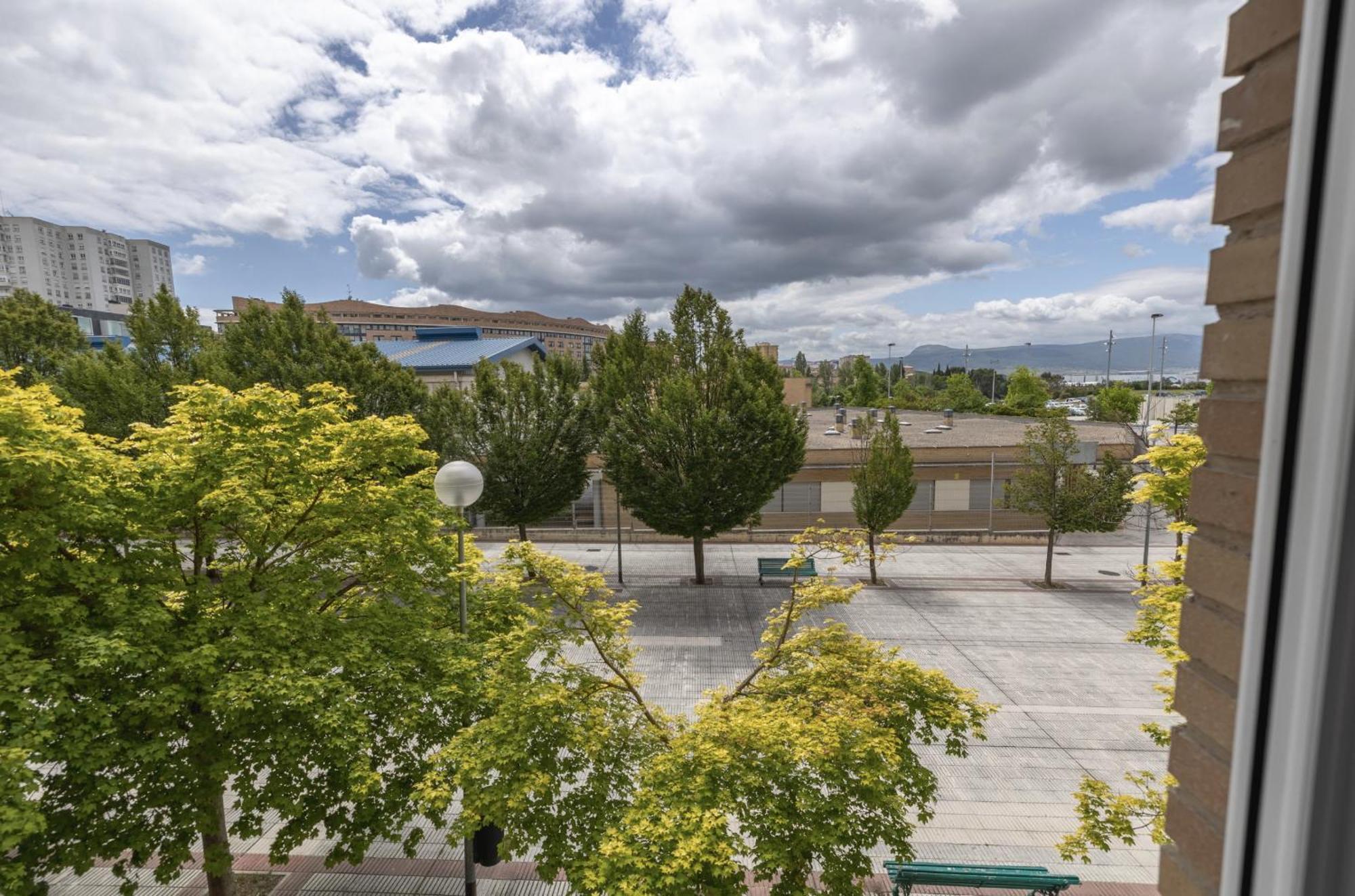 Tuapartamento El Mirador De Benjamin Apartment Pamplona Bagian luar foto